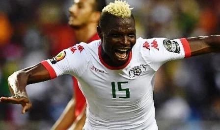 L'international attaquant burkinabé Aristide Bancé est un exemple de courage
