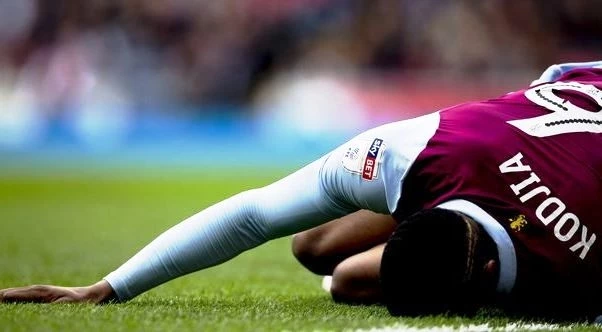 L'international attaquant ivoirien d'Aston Villa, Jonathan Kodjia, pourrait subir une autre opération de sa cheville indélicate 