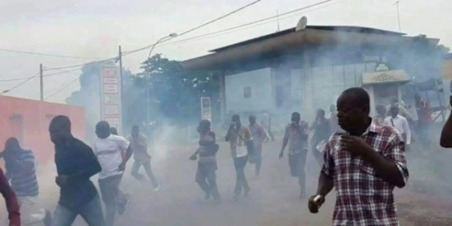 La police a dispersé à coup de gaz lacrymogène les militants du PDCI et ceux du RHDP à Gonzagueville (Ph d'archives)