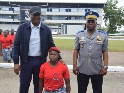 Le ministre Hamed Bakayoko a félicité les gendarmes-commando dont Lieutenant Aka Adjoua