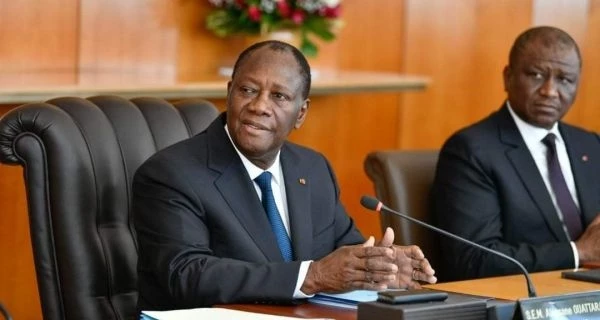 Alassane Ouattara fait face à plusieurs problèmes concernant la nomination d’un Premier ministre, celle d’un Vice-président, et son éventuel 3e mandat.
