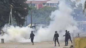 Sans réel adversaire en raison du boycott de l'opposition, le président sortant Alassane Ouattara devrait s'imposer par un score fleuve.
