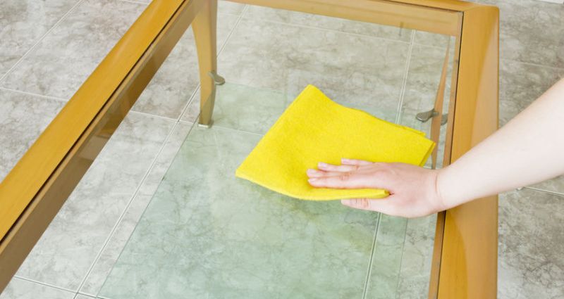 Comment Nettoyer Une Table En Verre
