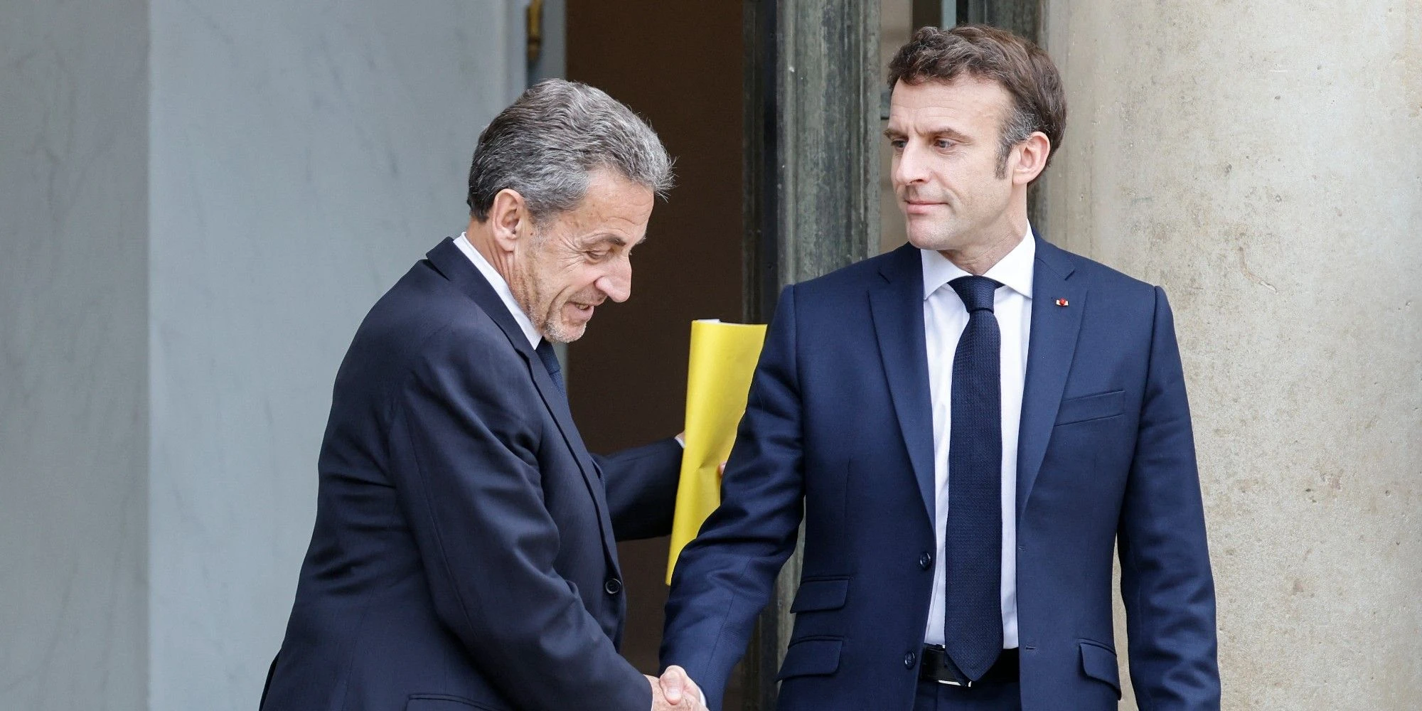 Sarkozy chez Macron : Le détenu « hors-classe » se ressource avant le 21 octobre