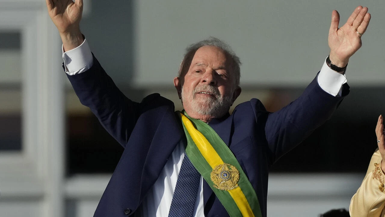 Brésil : Lula annonce sa candidature pour un quatrième mandat en 2026