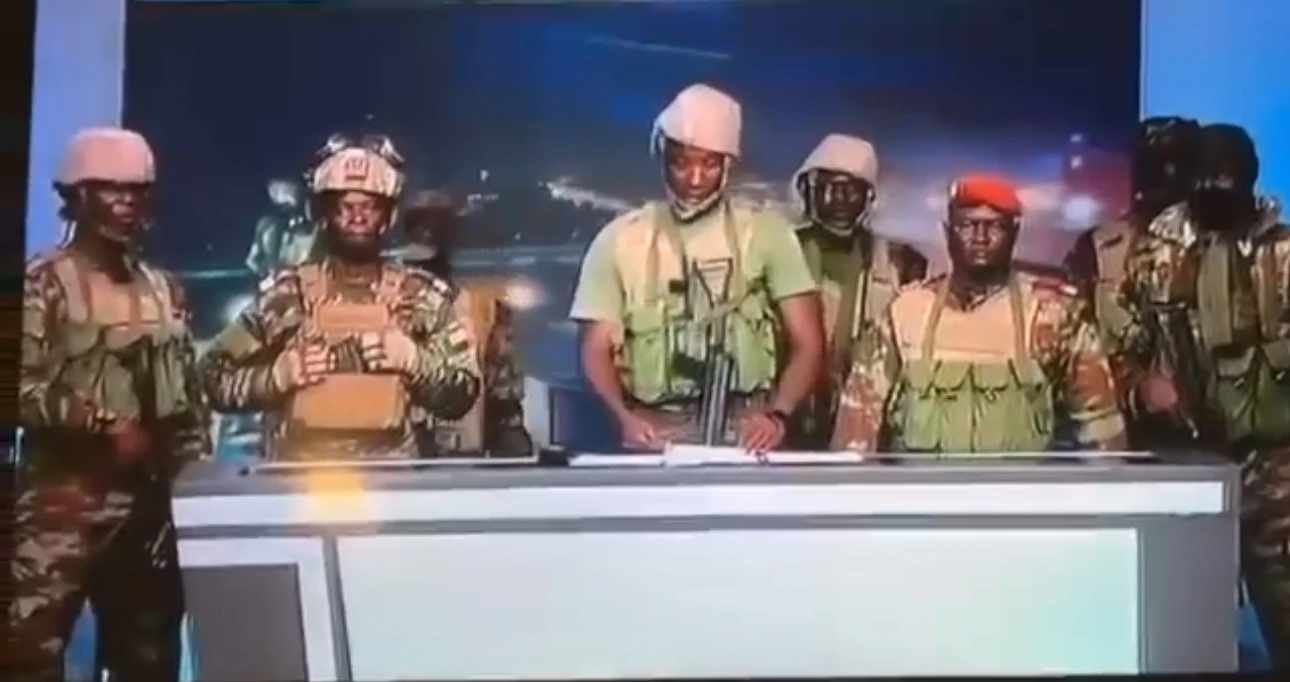 Coup d’État au Bénin : des militaires annoncent avoir « pris leurs responsabilités »