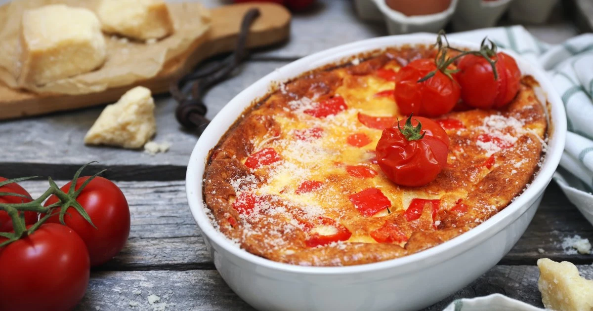 Le clafoutis salé qui change tout : asperges et chèvre frais en version irrésistible