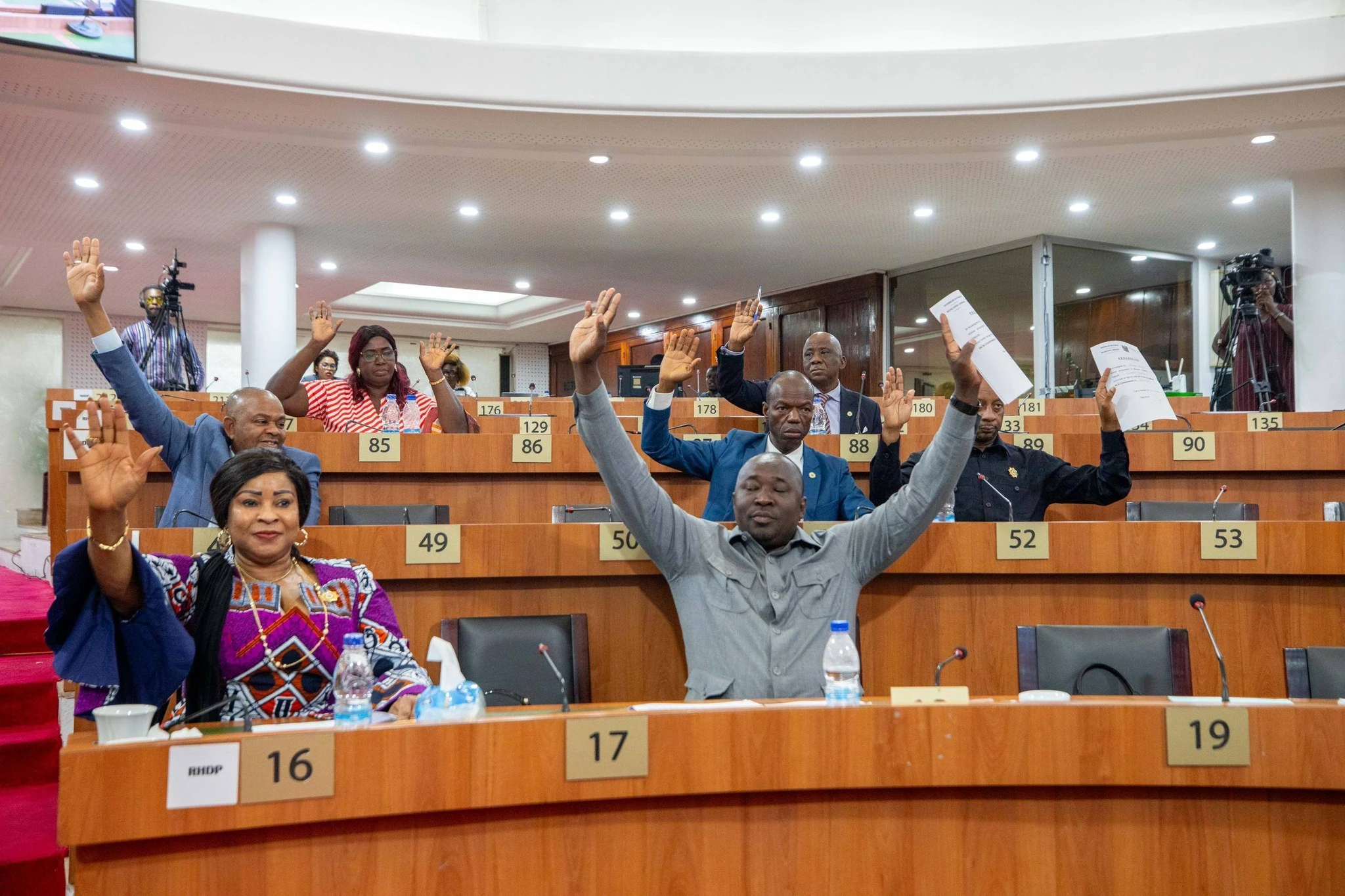 Biologie médicale : Un nouveau cadre légal adopté à l’unanimité à l’Assemblée nationale