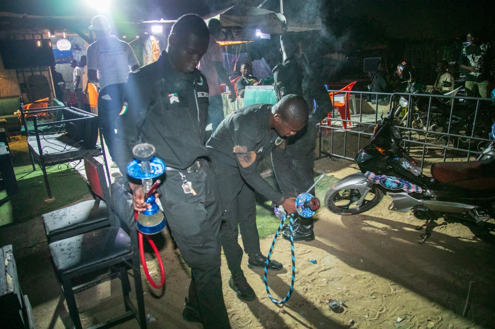 Cocody et Abobo : Une importante quantité de chicha saisie lors d’une opération nocturne de répression