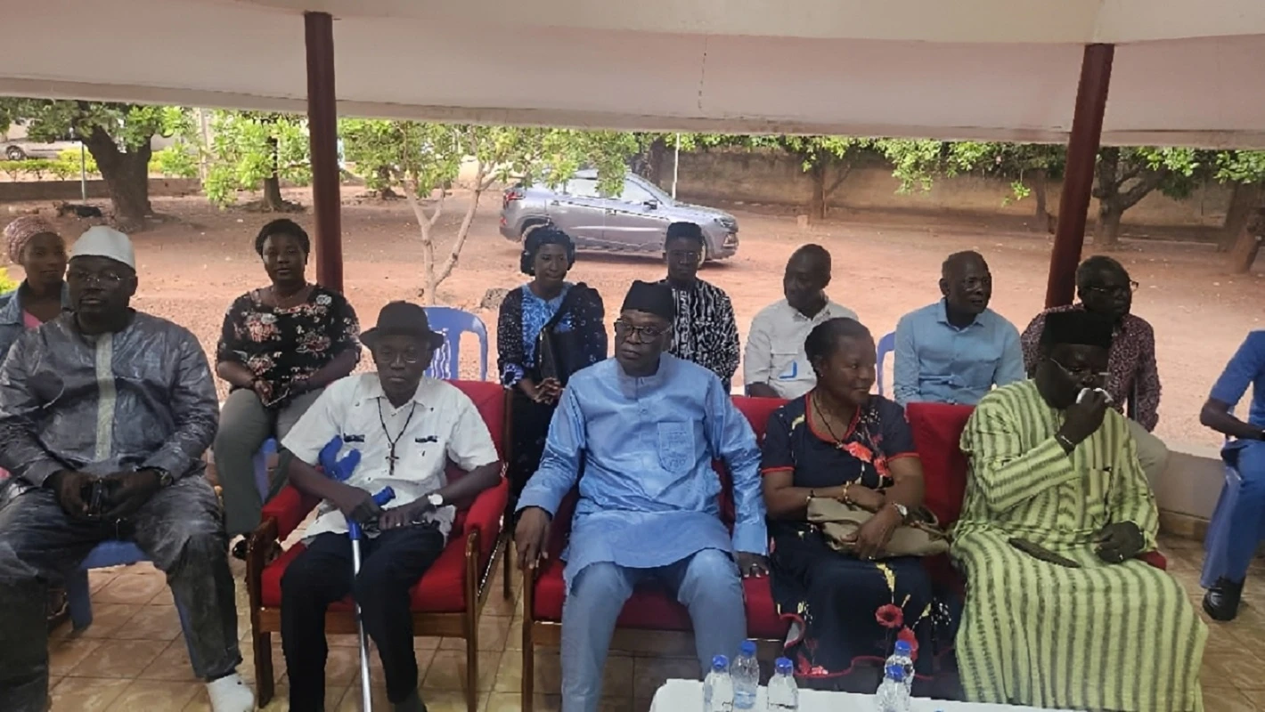 Korhogo : Dr Issa Malick Coulibaly et une délégation chez l’Archevêque métropolitain Armand Koné