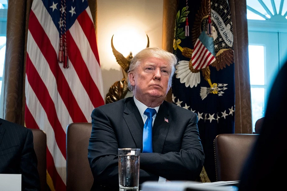 « Ouvrez le putain de détroit, bande de fous » : Donald Trump lance un ultimatum à Téhéran