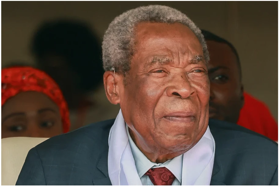 Yaoundé : Fidèle compagnon à Paul Biya, Niat Njifenji tire sa révérence à 92 ans