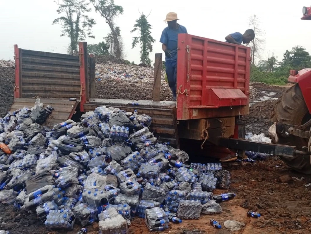 Daloa : Un opérateur économique fait incinérer 6 tonnes de produits impropres à la consommation, son acte salué