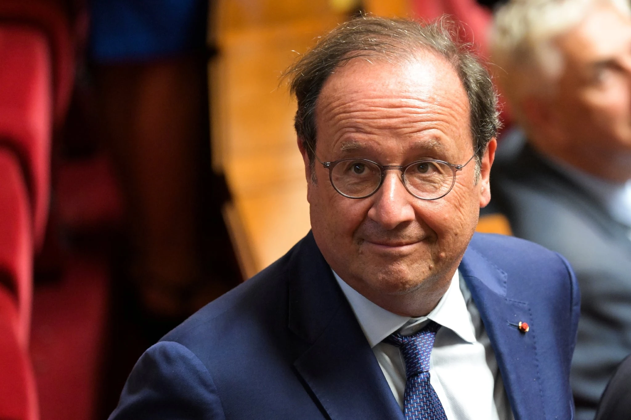 Présidentielle 2027 en France : François Hollande pour le come-back, Retailleau candidat de droite