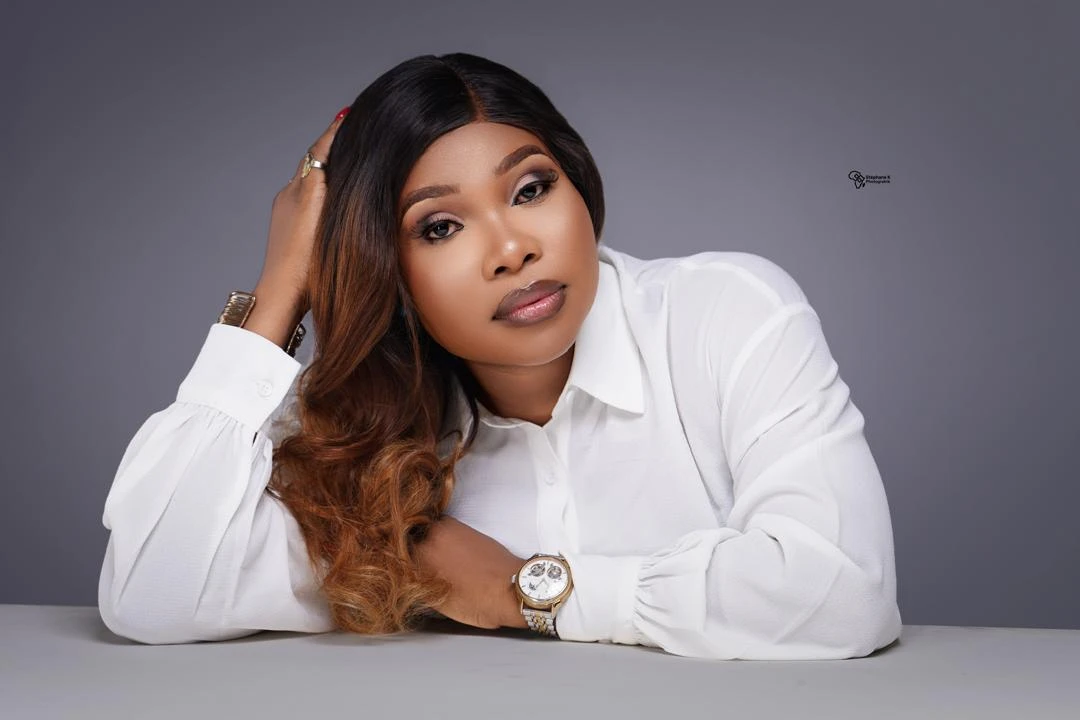 Showbiz : L'artiste Konyh, une voix qui porte et qui veut s'imposer