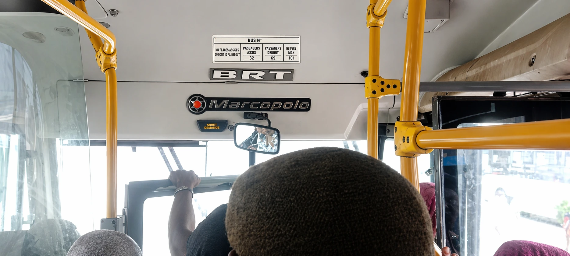 Surcharge dans les bus : La SOTRA enfreint-elle les règles de sécurité routière ?