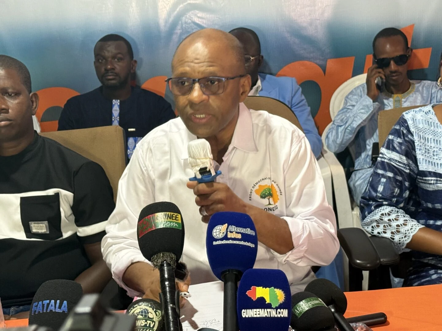 Elections en Guinée : L'UMP-GMD en campagne, des absents sur les spécimens de bulletins de vote