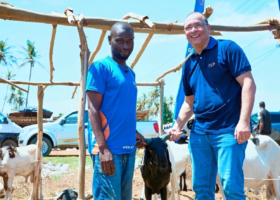 Côte d’Ivoire : des abonnés d’un opérateur mobile reçoivent des moutons à la veille de la Tabaski