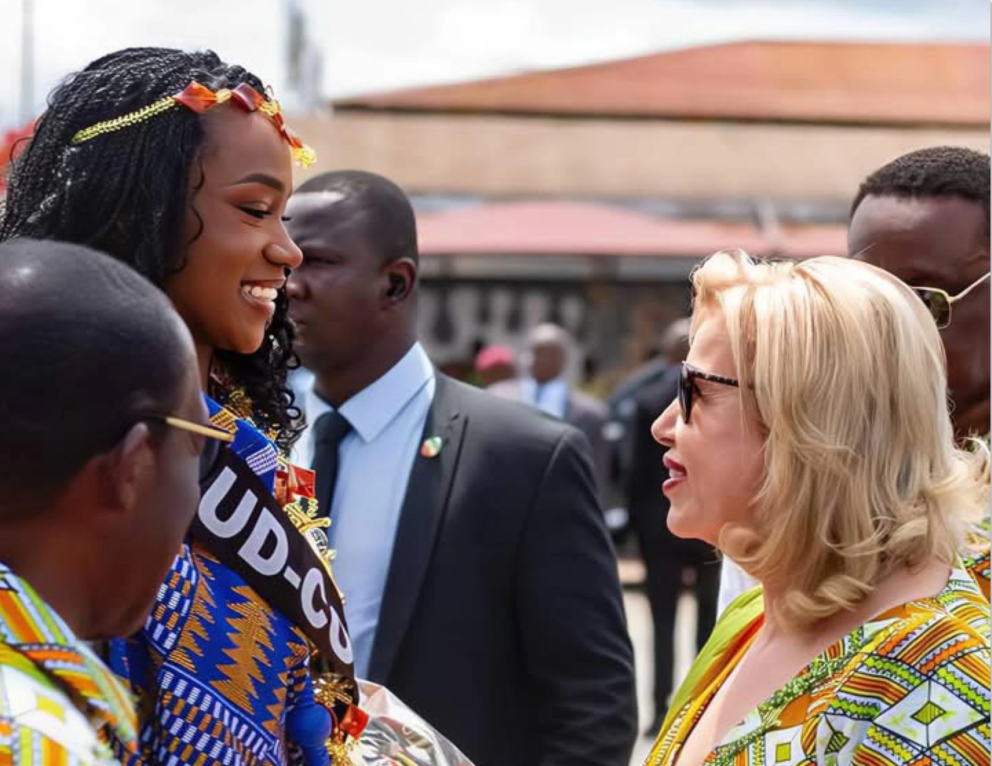 Fête des Mères à Aboisso : Dominique Ouattara célèbre ces femmes qui font rayonner le pays