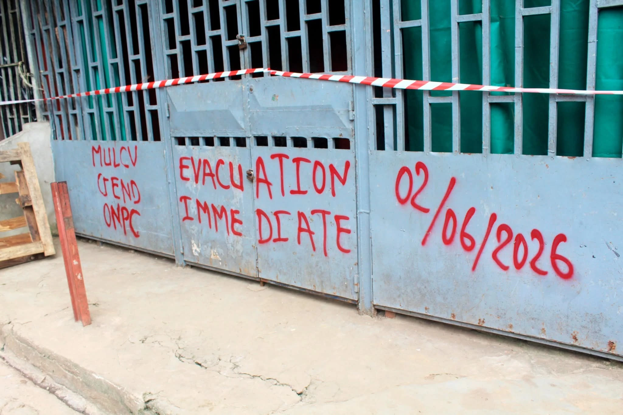 Adjamé : deux immeubles évacués en urgence pour risque d'effondrement