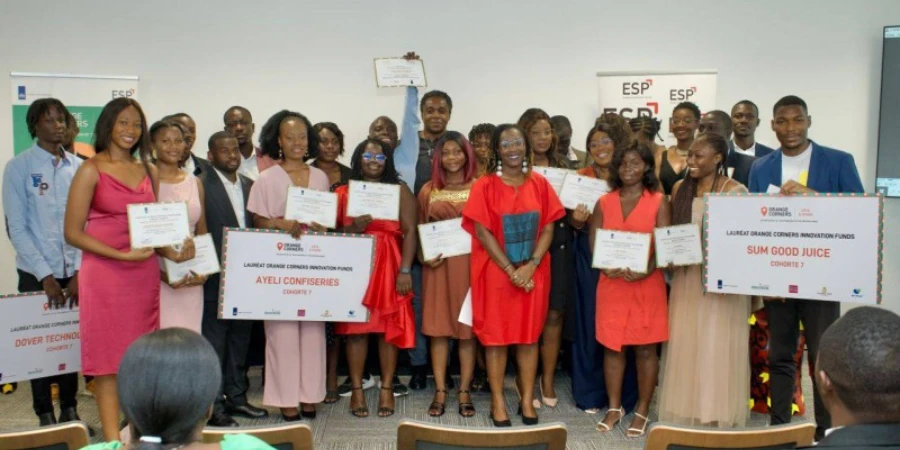 Orange Digital Centers : plus de 14 500 jeunes for