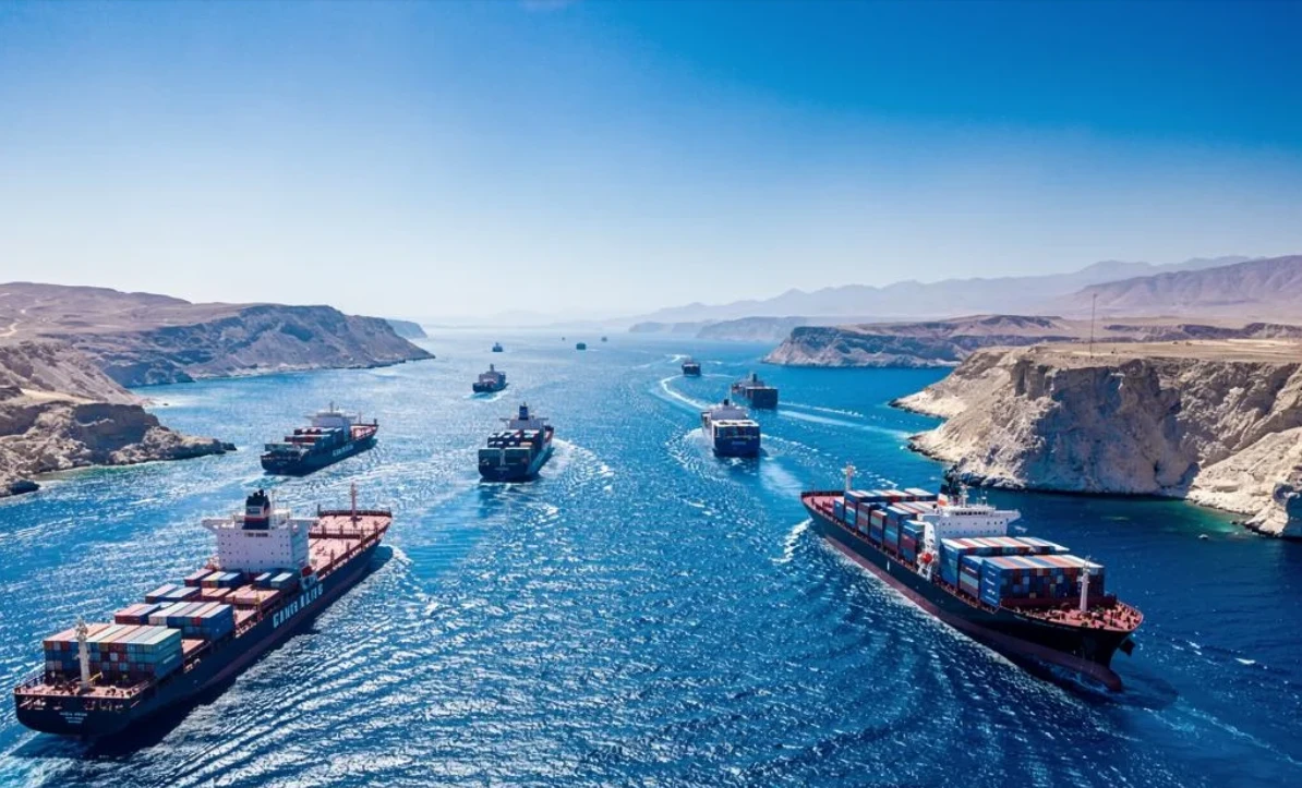 Strait of Hormuz: Iran Locks the Oil Door and Defies Washington