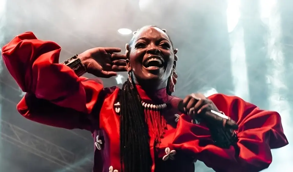 Musique et slam : Lydol dévoile un premier extrait de son nouvel album