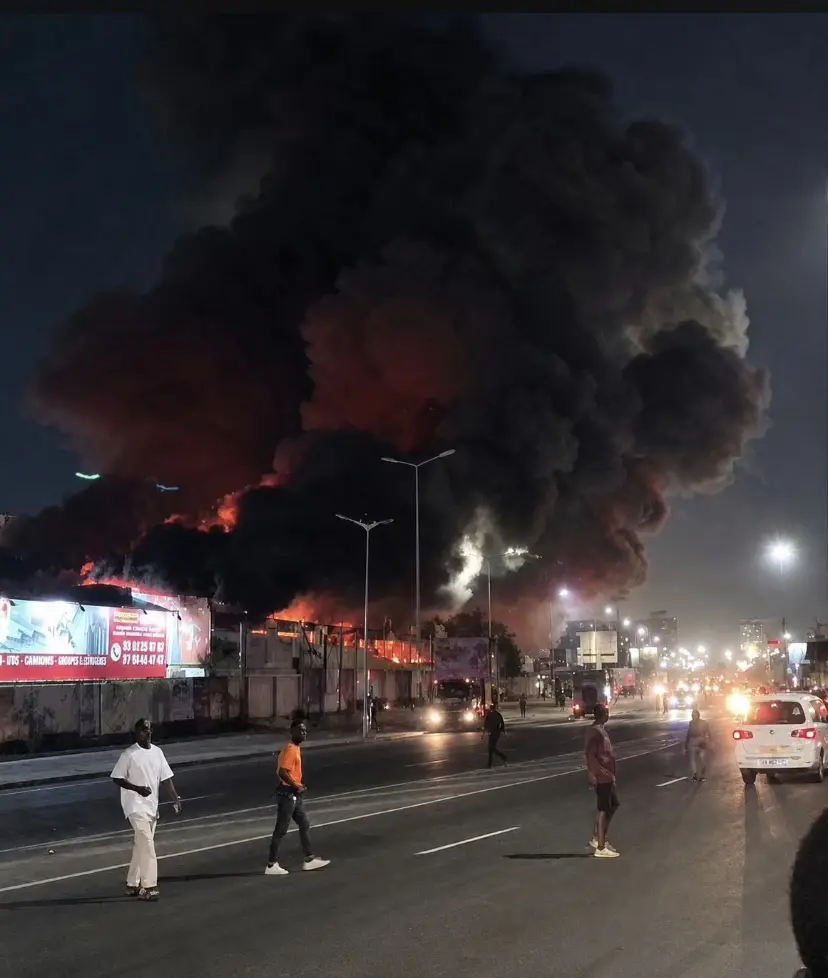 Abidjan: A serious fire ravages the China Mall and the Fer Ivoire company at the Koumassi main junction