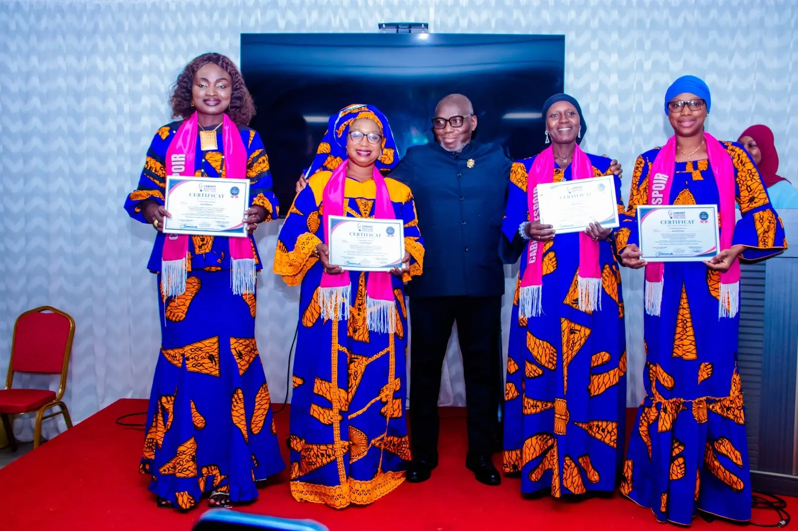Abobo: Nineteen Women Receive Their Certificates for Completion of Women's Leadership Training