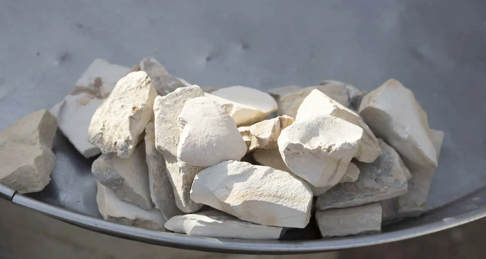 Kaolin et grossesse : une envie qui peut mettre en danger la mère et le bébé