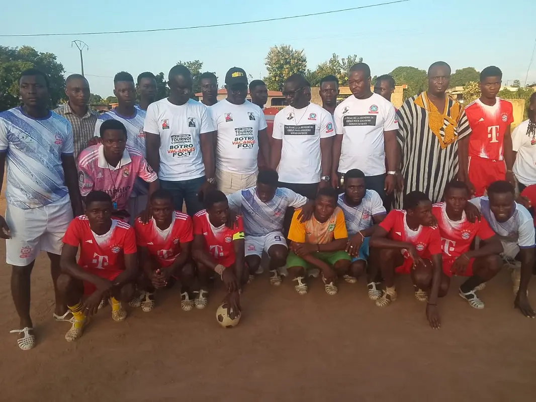 Vacances utiles à Botro : Un tournoi de football organisé autour de l'autonomisation et de la cohésion sociale