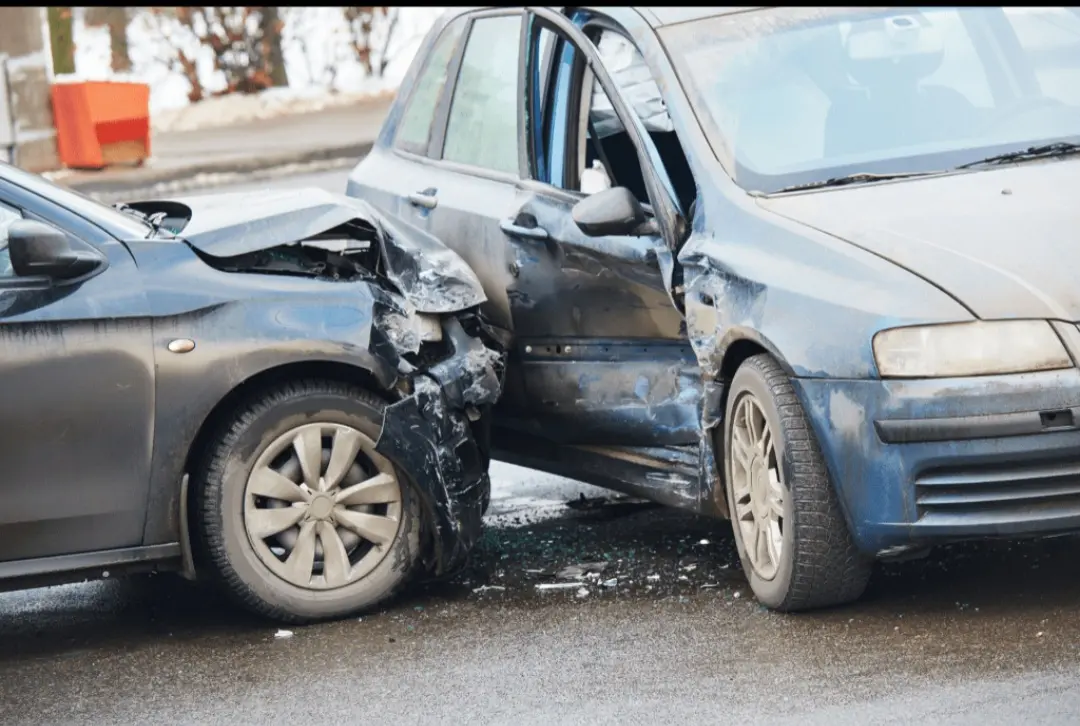 Accident de la route : voici les 5 premiers gestes à adopter