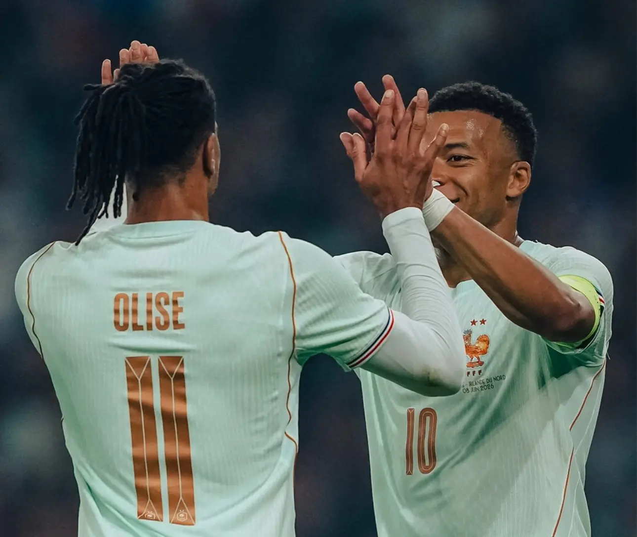 Mondial 2026 : les Français Mbappé et Olise repartent à les titres individuels de meilleur buteur et passeur