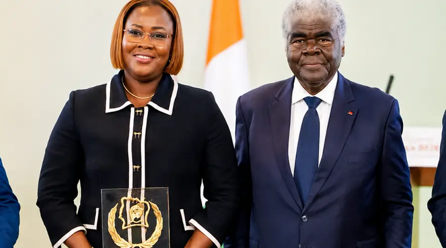 Prix national d'excellence 2026 : Badjo Colette Yabo, Epse Sanon sacrée meilleur agent des Impôts