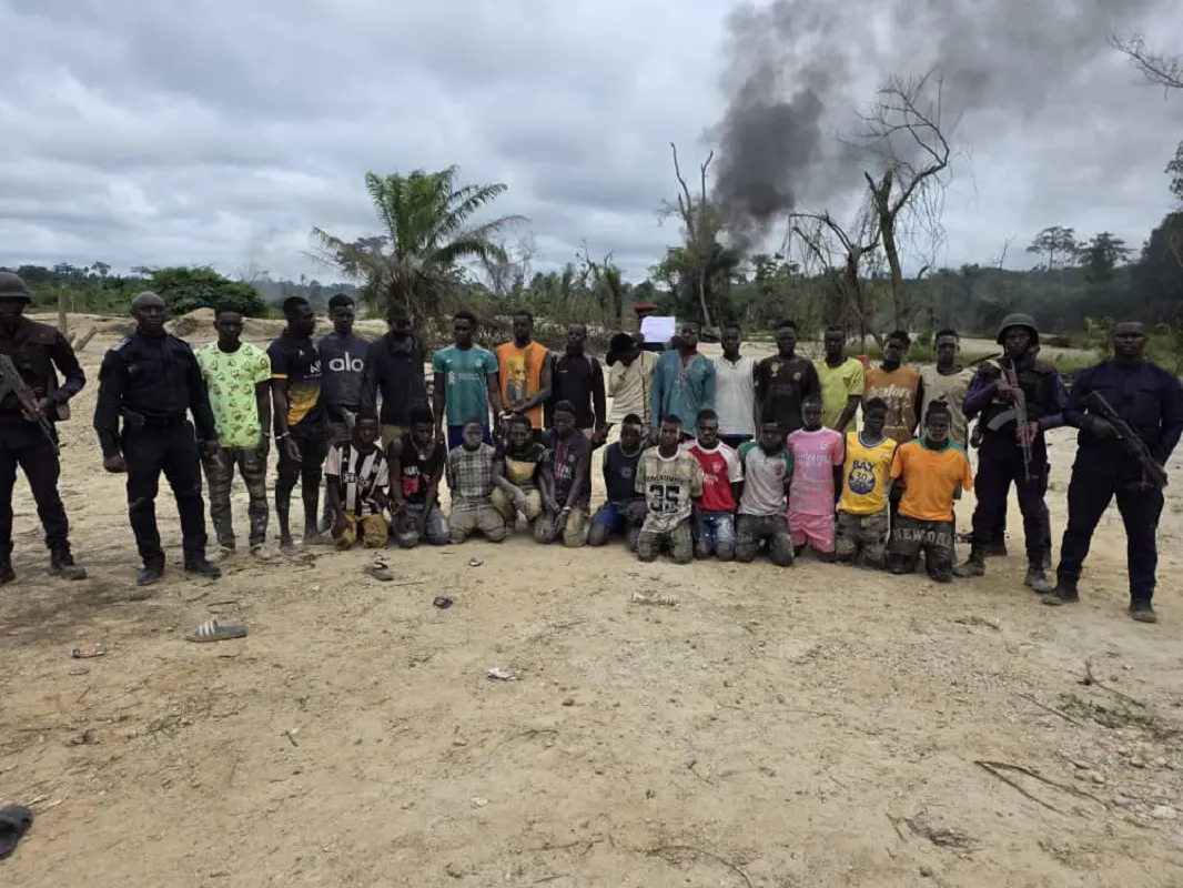 Lutte contre l'orpaillage illégal à Issia : La gendarmerie démantèle 5 sites à Juleskro, 26 individus interpellés