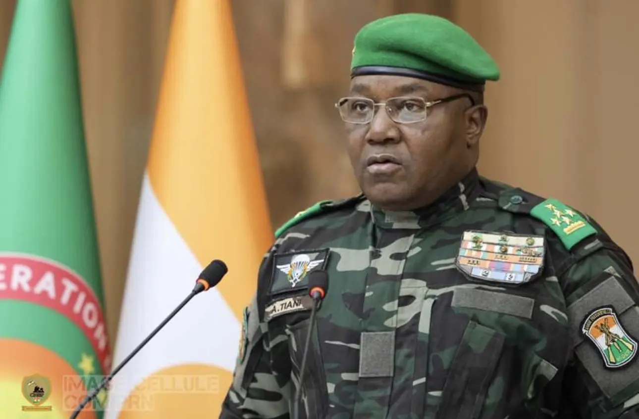 Night of tension in Niamey: gunfire, explosions, and information battle around Niger's power