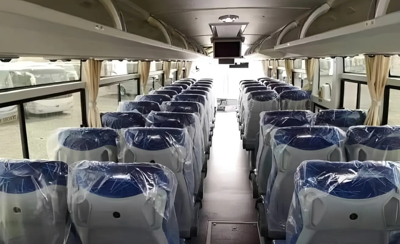 Tragedy in Ayebo: A passenger crushed by a bus after falling while exiting the vehicle