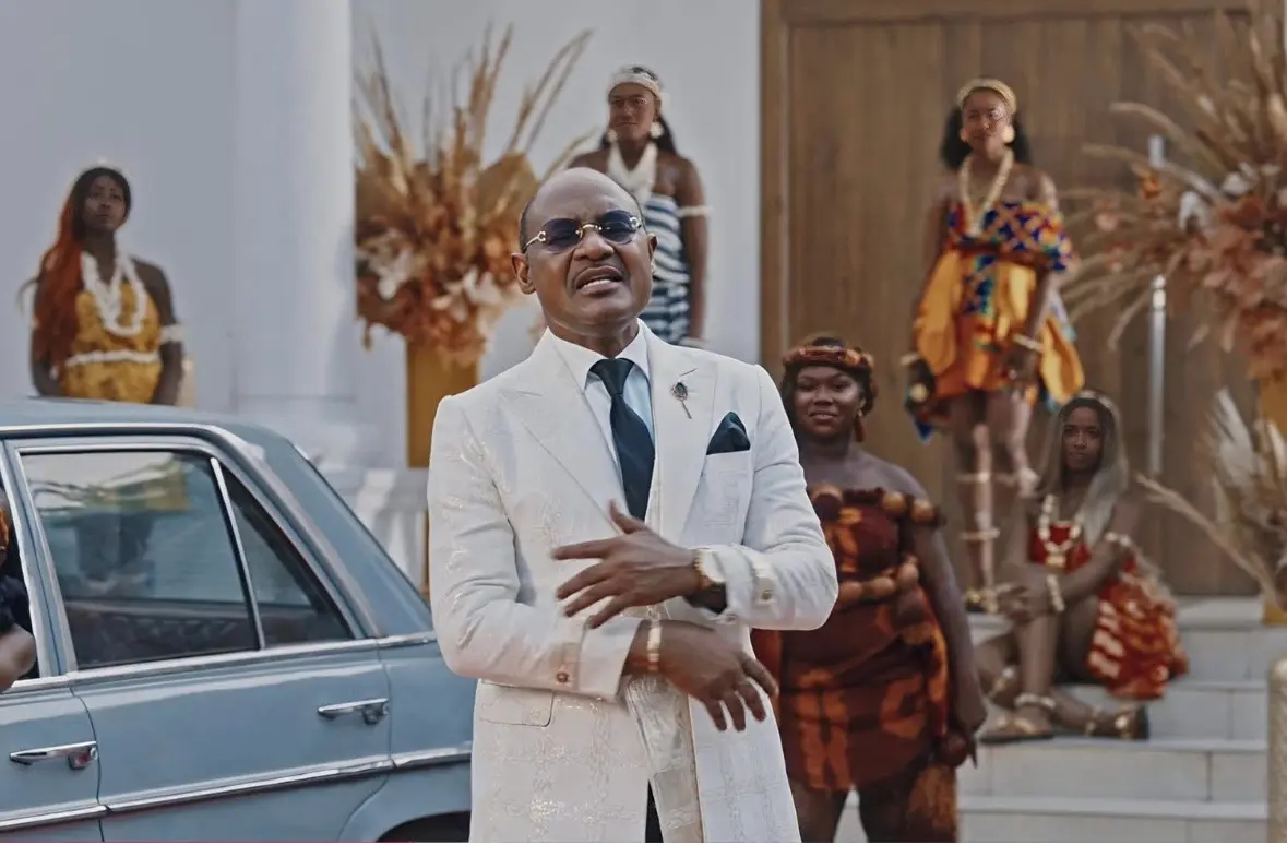 Tik Tok relance '' Amoudjou'' 26 ans apres sa sortie, gadji Celi profite de la tendance pour devoiler le clip