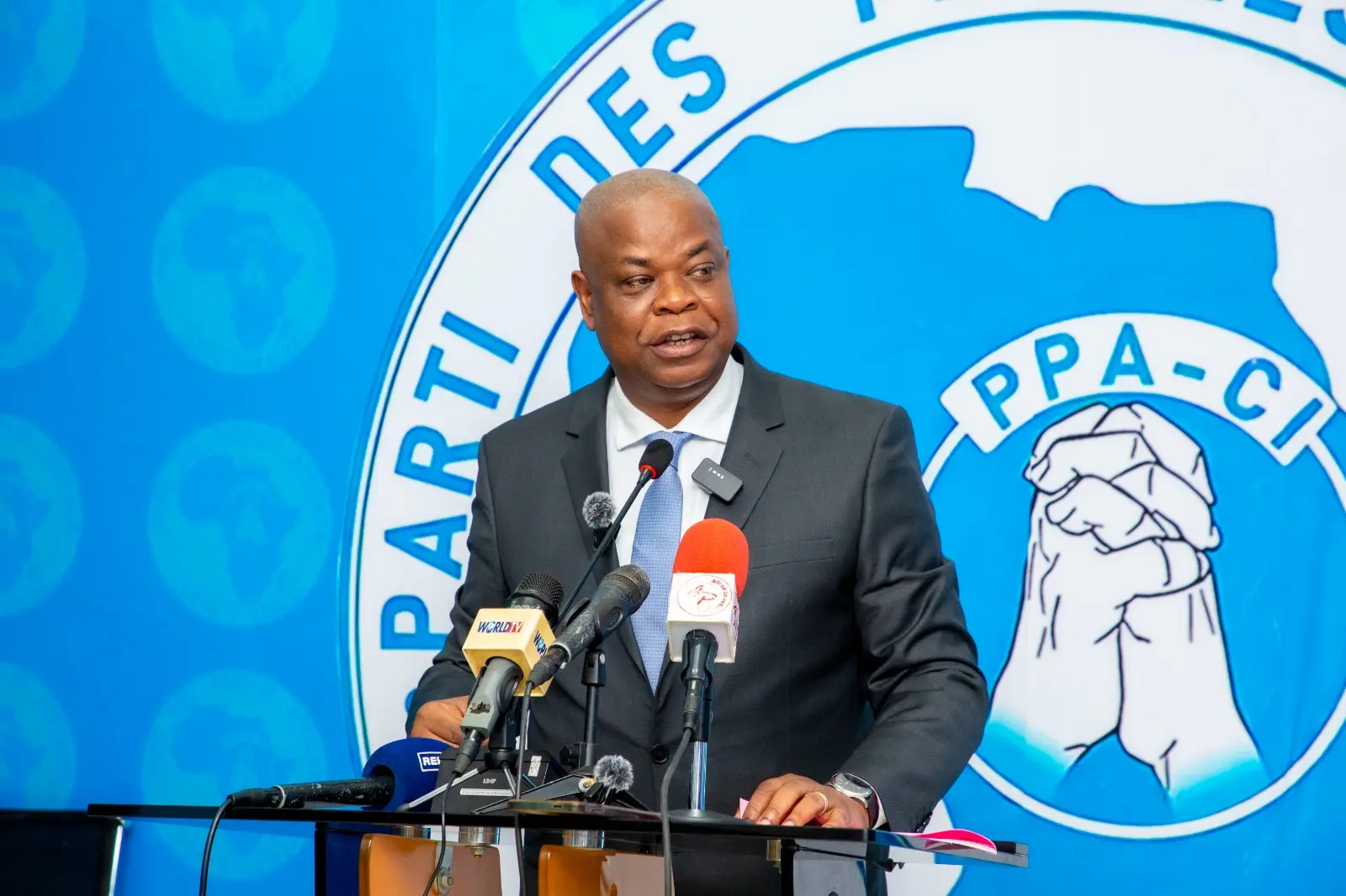 Orpaillage clandestin : le parti de Gbagbo répond au « tous responsables » du gouvernement