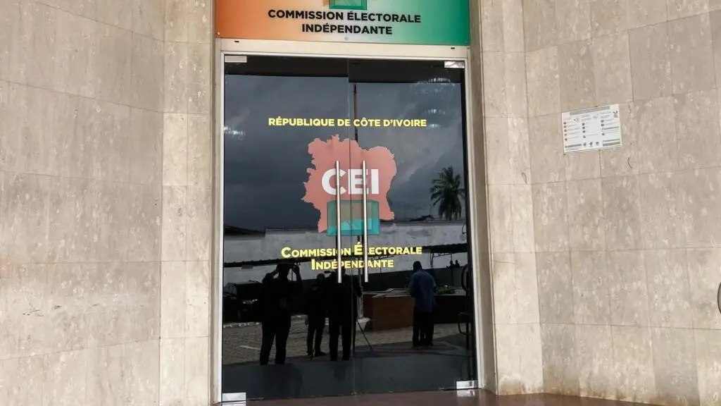 Côte d’Ivoire : Face à Gilbert Kafana Koné, les ex-agents de la CEI expriment leurs inquiétudes quant à leur avenir