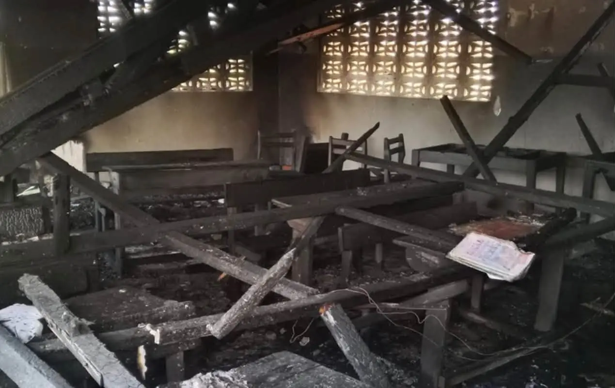 Fresco: The school canteen of EPP Bohico ravaged by fire, all school benches burned
