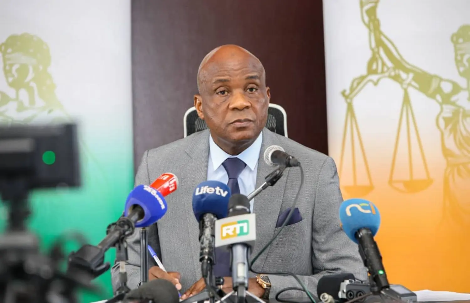 Ivory Coast: Tension in the cocoa sector / the prosecutor speaks out on the eviction case