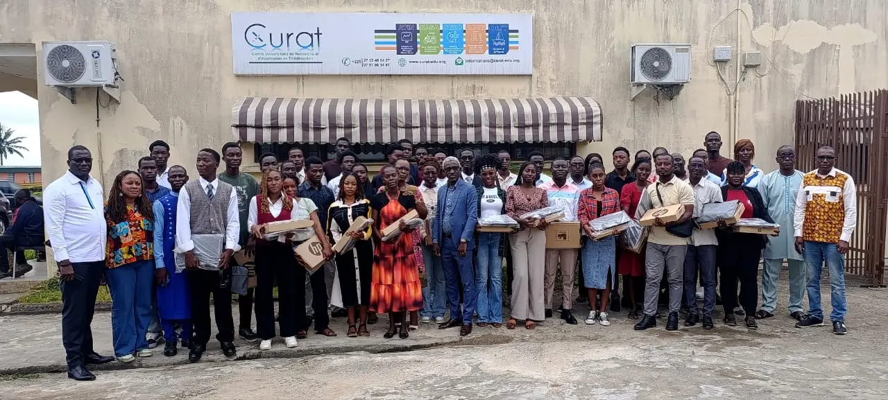 Support for university research: Curat provides computers to 80 students