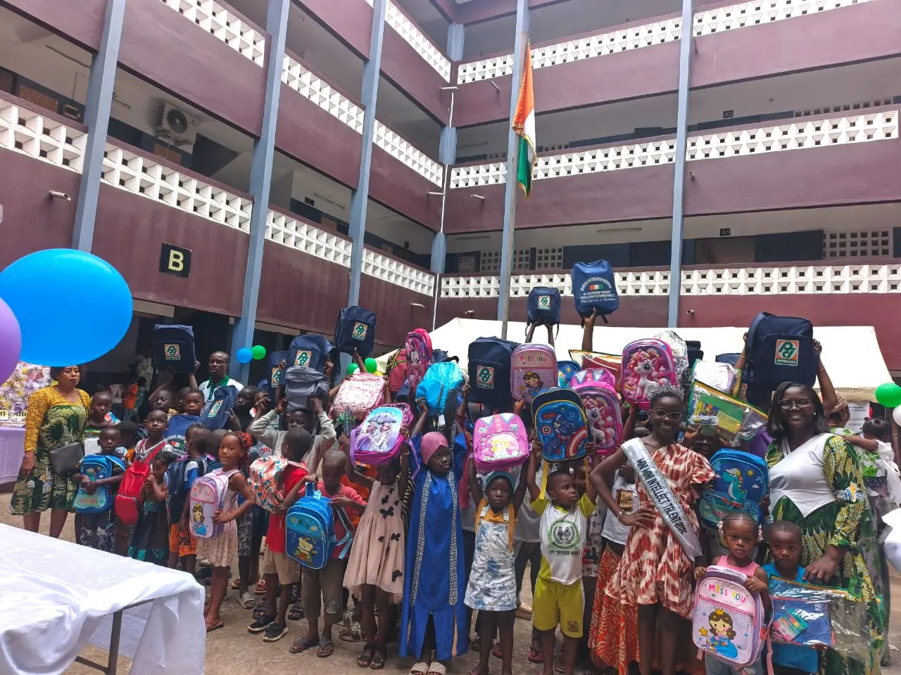 Solidarité : L’ONG EVOD offre des kits scolaires à 150 enfants vulnérables à Yopougon