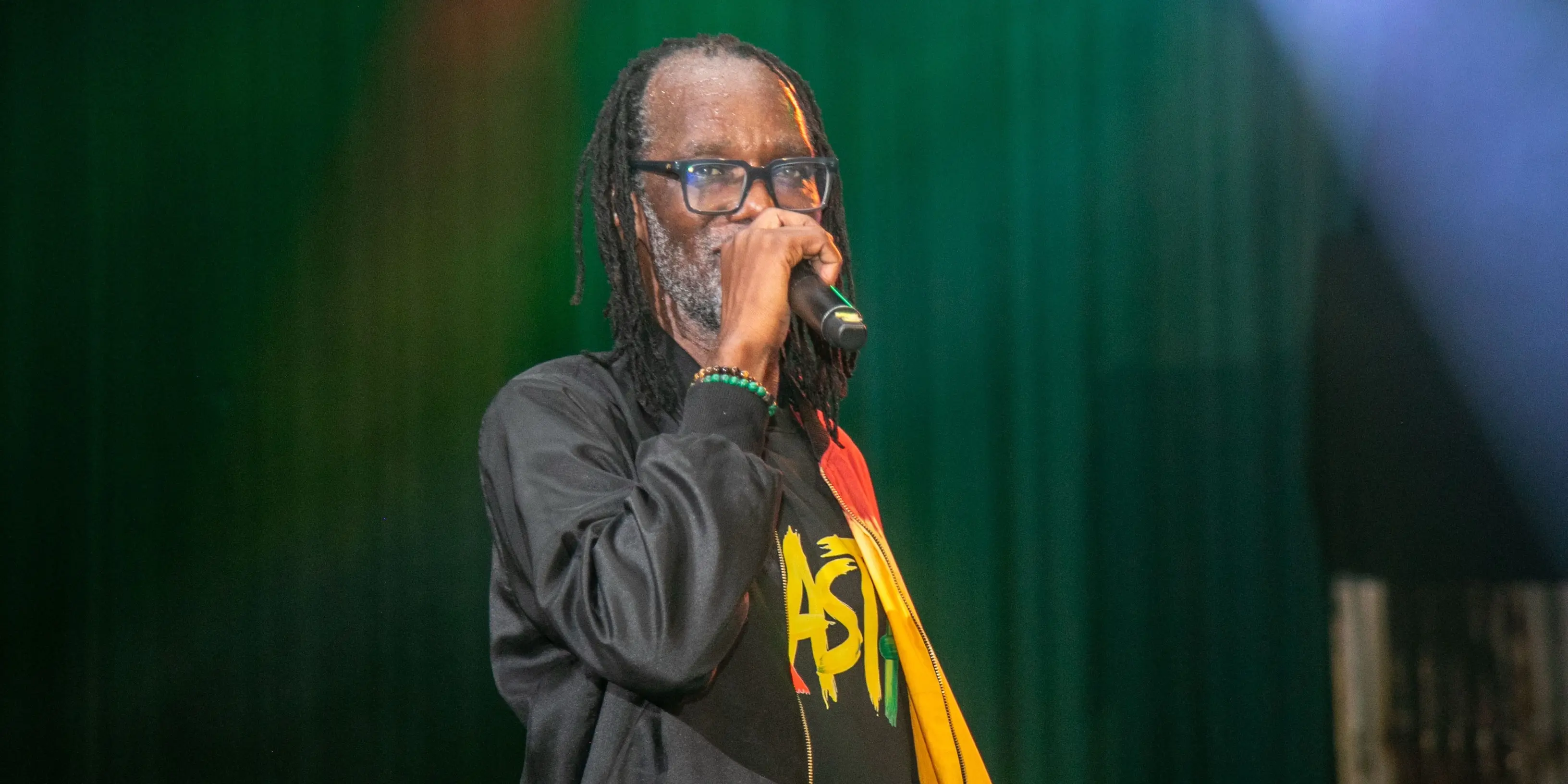 Musique: Kajeem trouve aberrant de casher publiquement Alpha Blondy pour chercher le succès