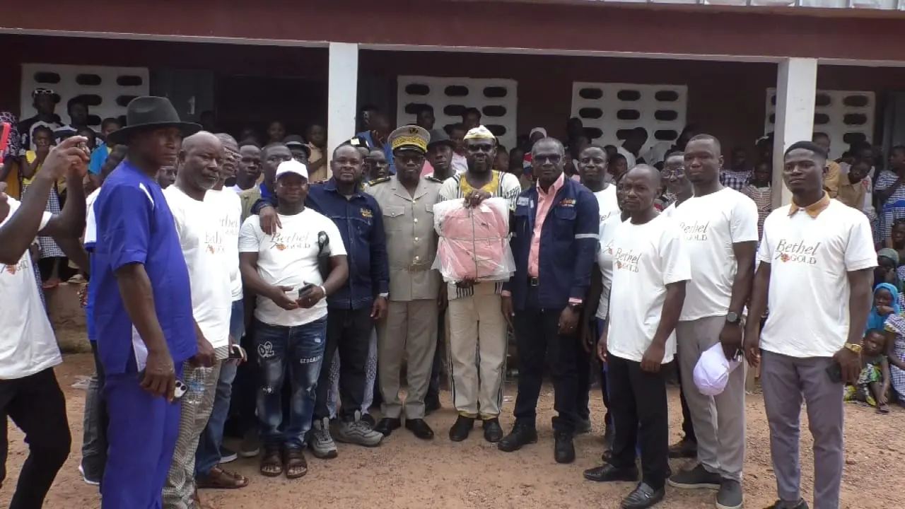 Buyo: Lobo 2 Primary School Rehabilitated, Over 500 School Kits Distributed