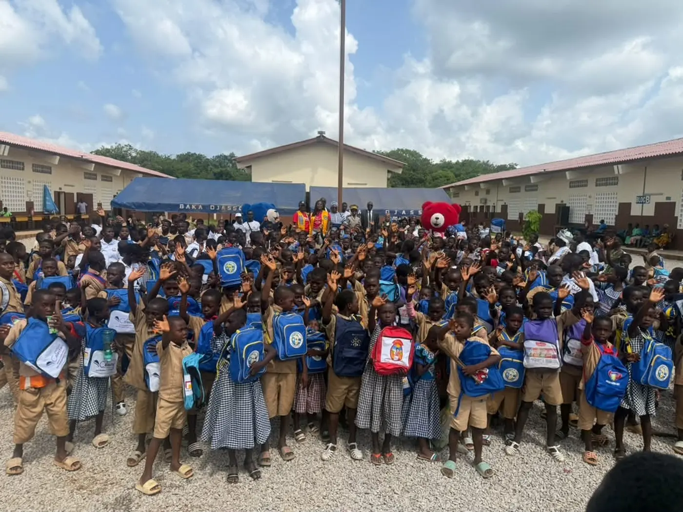 Bouaké: N’KLO BAKAN NGO distributes 550 school kits to students in Sola-Boni Broukro