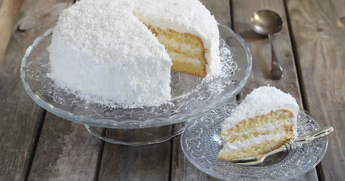 Gâteau à la noix de coco : Le secret des pâtissières pour obtenir un dessert ultra-moelleux