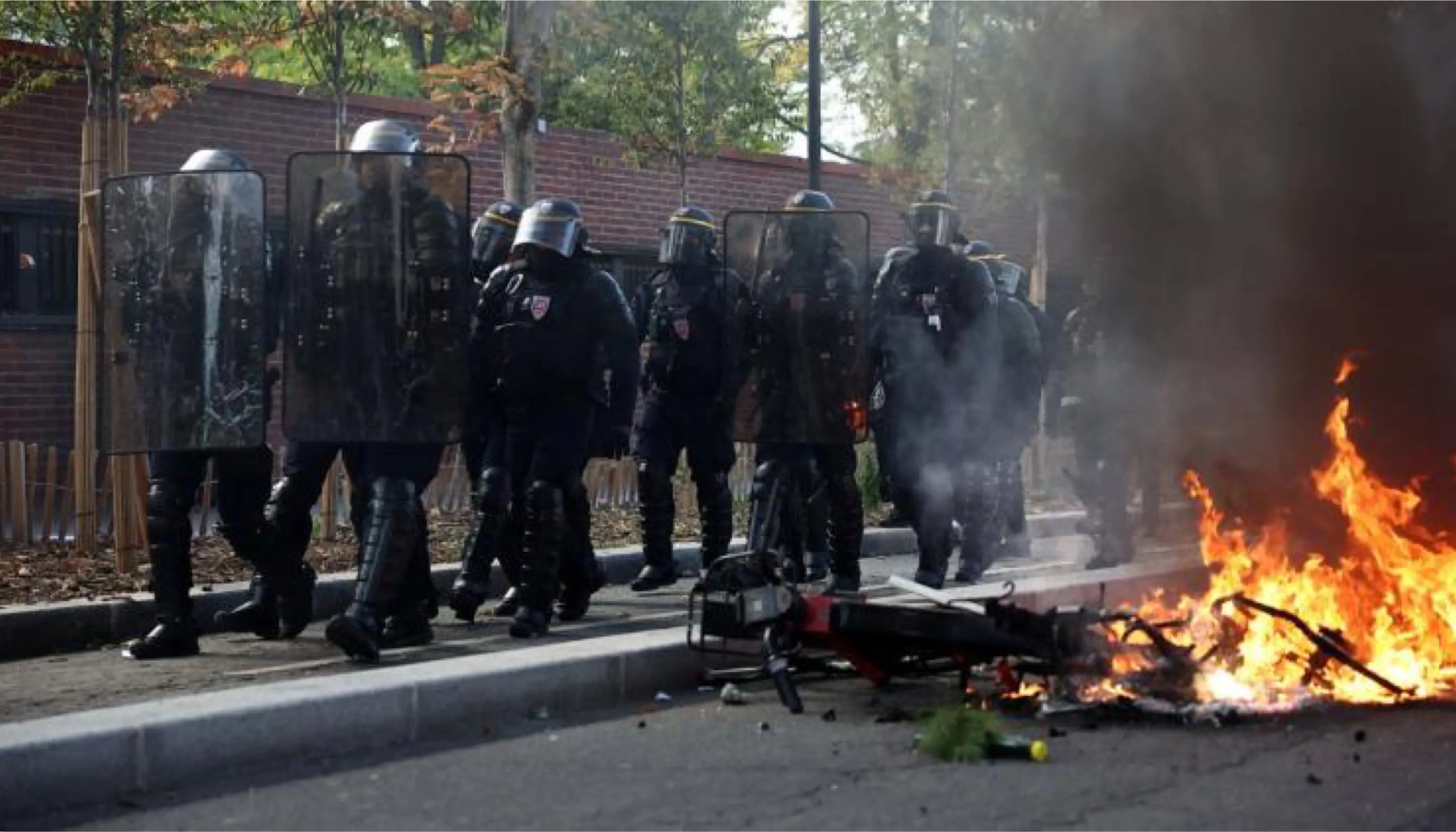 France : les émeutes contre la vie chère montent en intensité à Paris et dans plusieurs villes ce samedi