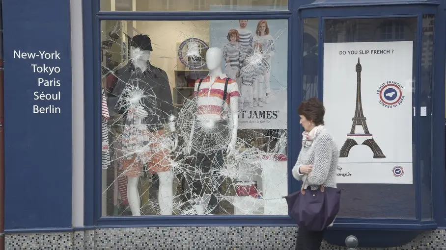 France riots: residents in shock — “it looks like a war zone,” “it’s the apocalypse”